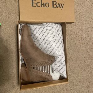echo bay booties new in box! size 10
